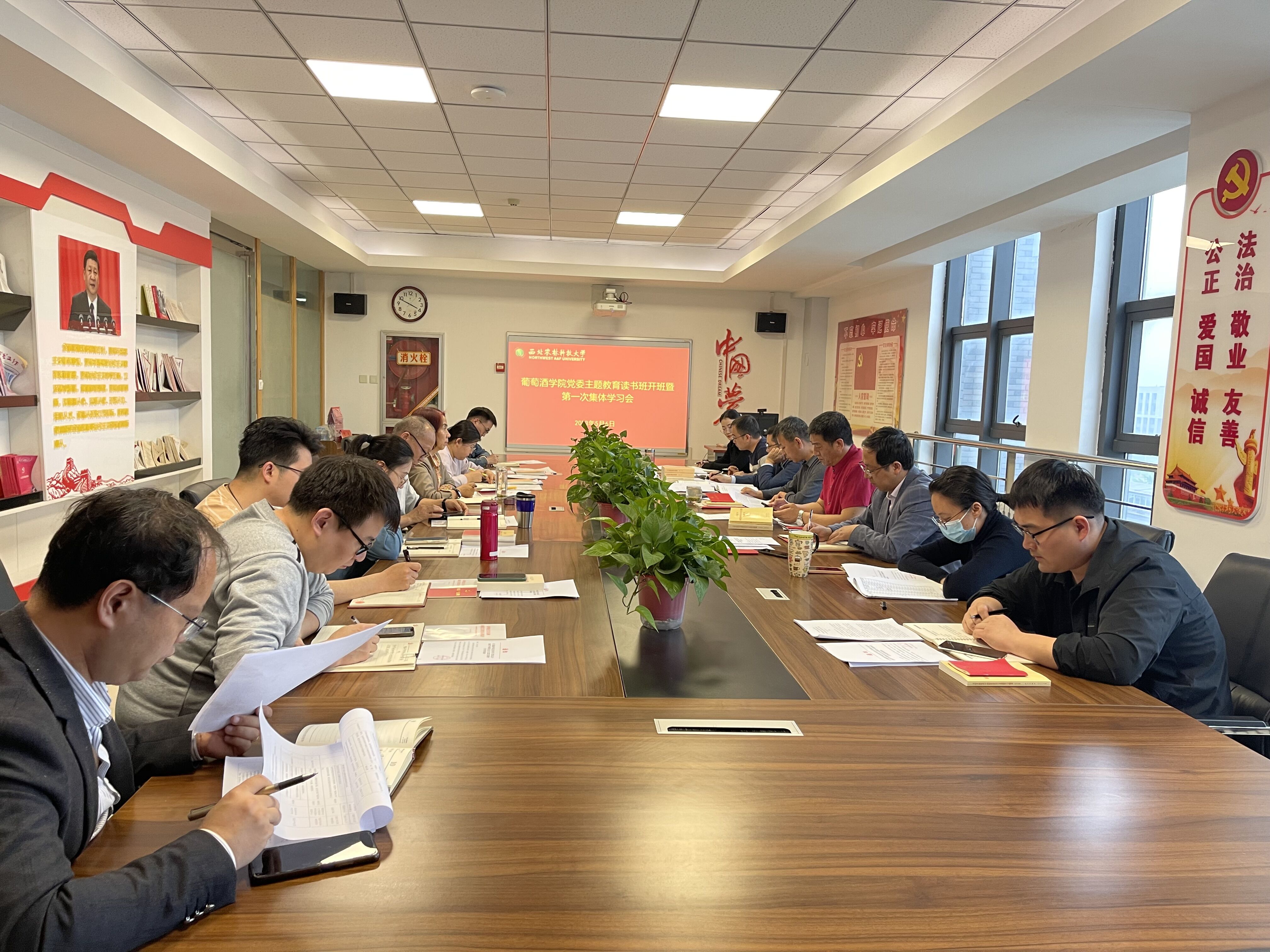 d06b4cb2db3c4034a02fe8c392ed9072.jpg d06b4cb2db3c4034a02fe8c392ed9072.jpg